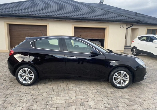 Alfa Romeo Giulietta cena 25900 przebieg: 176000, rok produkcji 2011 z Łask małe 529